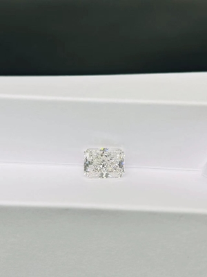 बड़े आकार का पत्थर 5.3ct उज्ज्वल आकार प्रयोगशाला के रूप में विकसित अप्रसंस्कृत सीवीडी हीरा आईजीआई प्रमाणित कारखाने प्रत्यक्ष बिक्री के रूप में बनाया