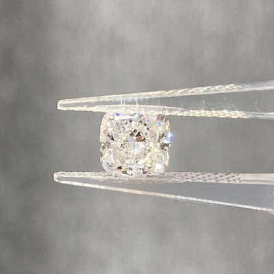 1.05CT स्क्वायर कुशन कट लैब निर्मित सफेद हीरे F VVS2 सीवीडी लैब विकसित हीरा