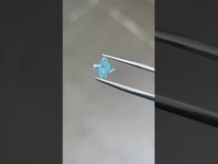 नीला चार पत्ती वाला तिपतिया घास सीवीडी हीरा